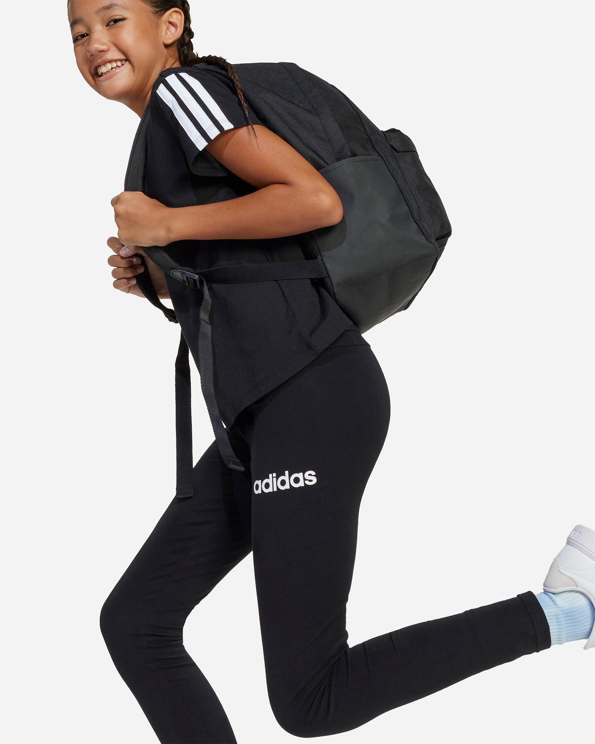 S5792605_UNIcl003