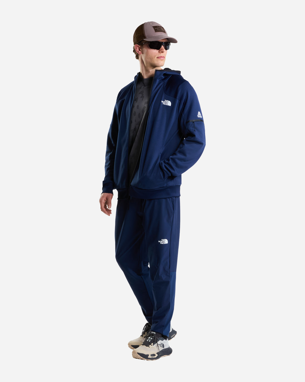 S6059684_8K2cl005